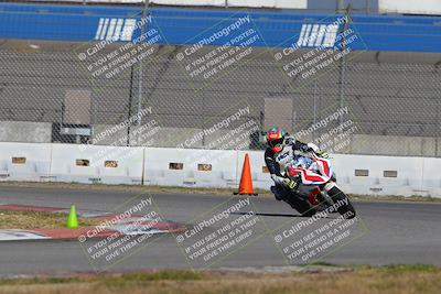 media/Nov-26-2022-Fastrack Riders (Sat) [[b001e85eef]]/Level 3/Session 3 Outside Turn 9/